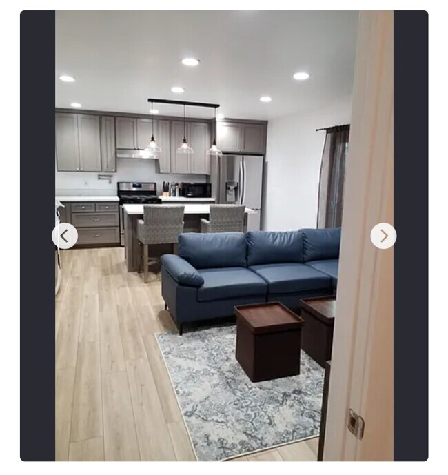 Building Photo - 14149 Flomar Dr
