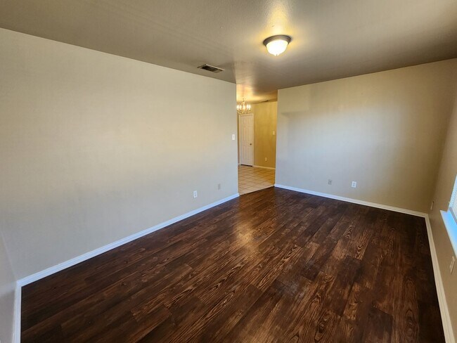 Foto del edificio - 3 Bedroom Duplex In South Fort Worth