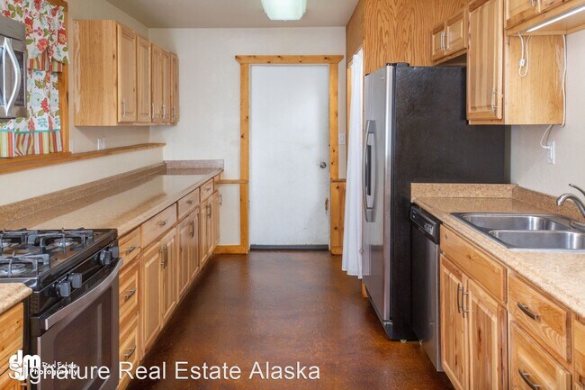 Building Photo - 1851 N Birdsell Dr