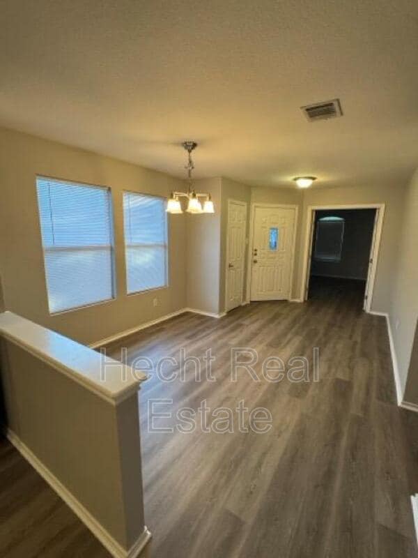 Building Photo - 12309 Drummond Dr