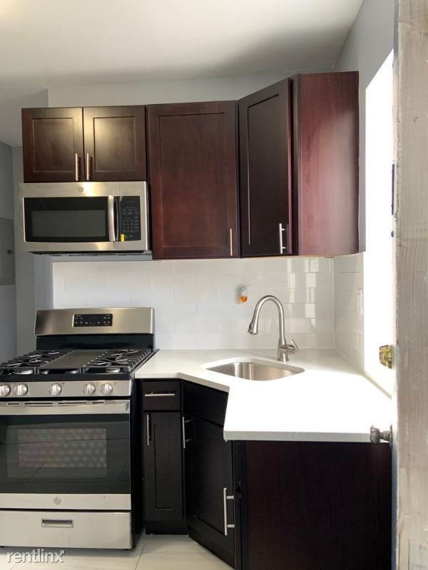 Primary Photo - 155 Ave E