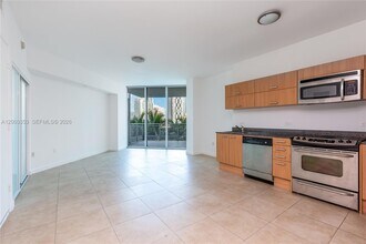 Building Photo - 350 S Miami Ave
