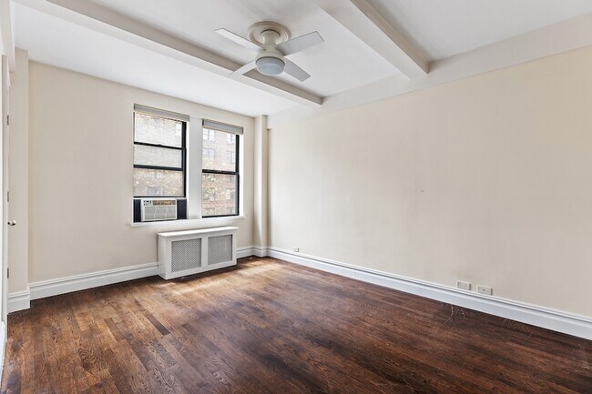 Foto del edificio - 41 W 72nd St