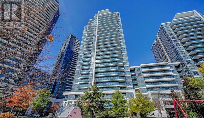 Photo du bâtiment - 2401-7165 YONGE St