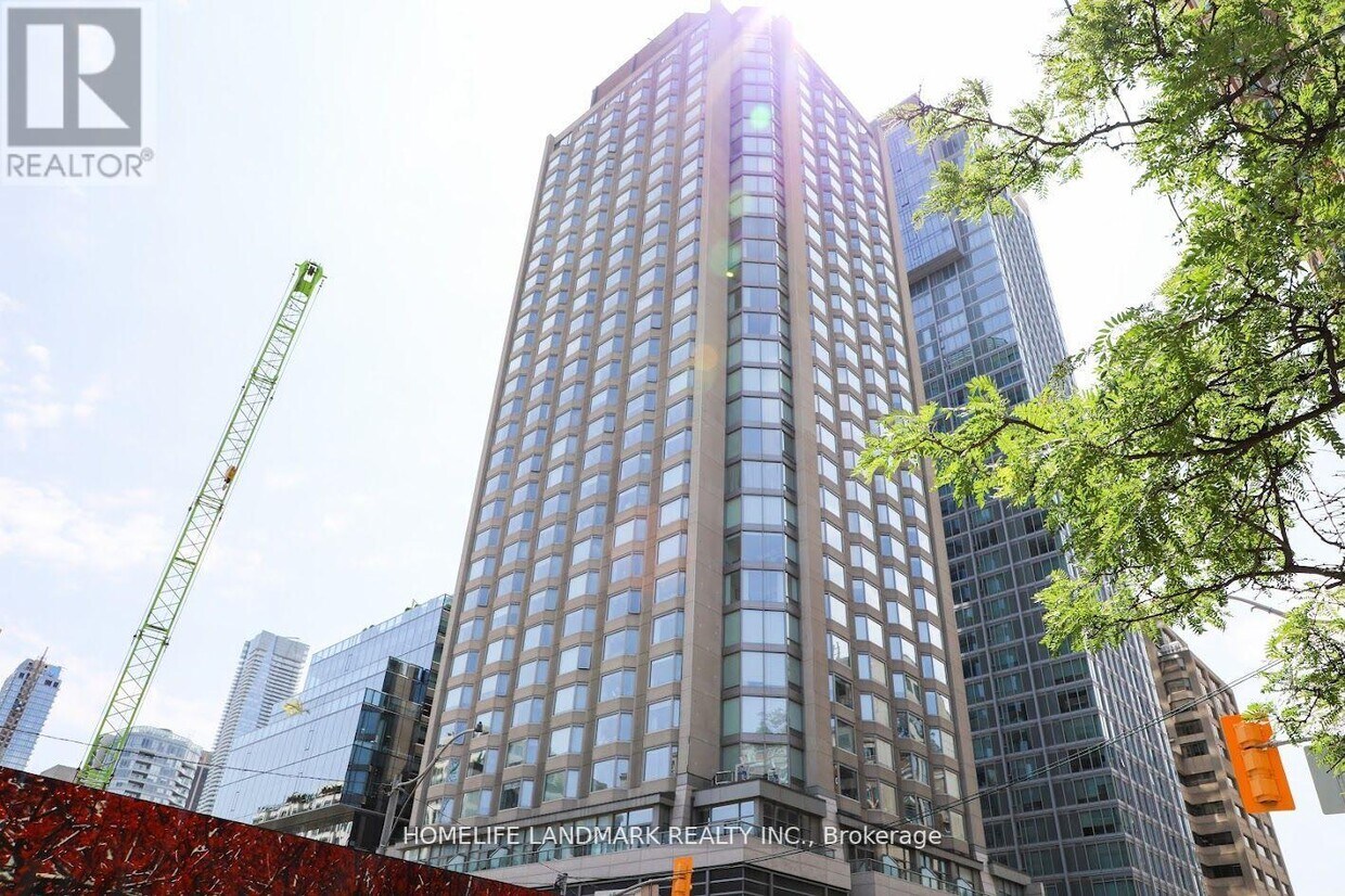 Photo principale - 155-1155 Yorkville Ave