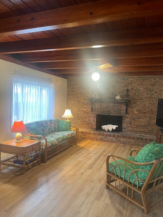 Foto del edificio - 308 B St