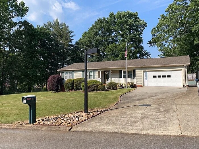 3 Bedroom 2 Bathroom - 3 Bedroom 2 Bathroom