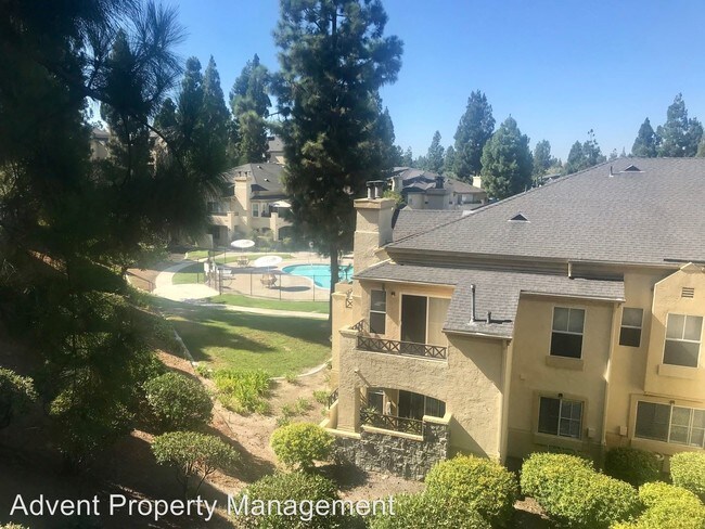 Building Photo - 2055 Lakeridge Cir