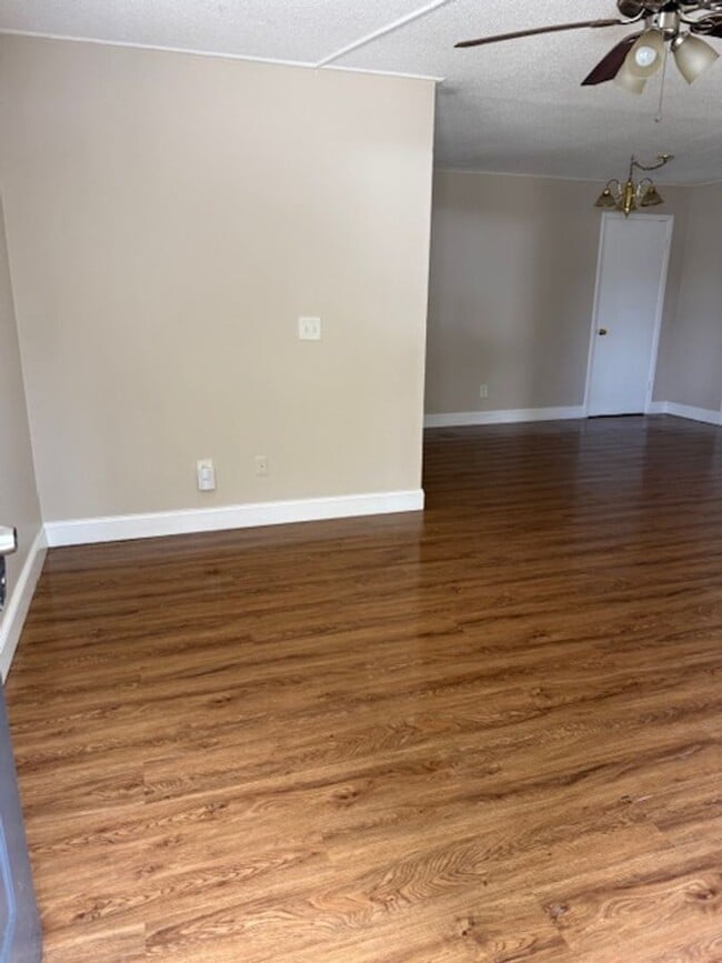 Building Photo - 2/1 Unit for rent in Titusville
