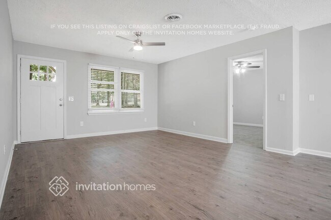 Foto del edificio - 210 Meadowbrook Dr