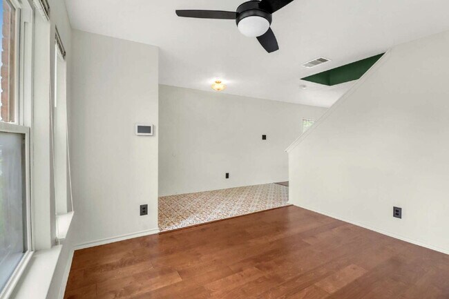Building Photo - "Discover Your Dream Home: Spacious 3-Bedroom Oasis with Granite Elegance in San Antonio!"