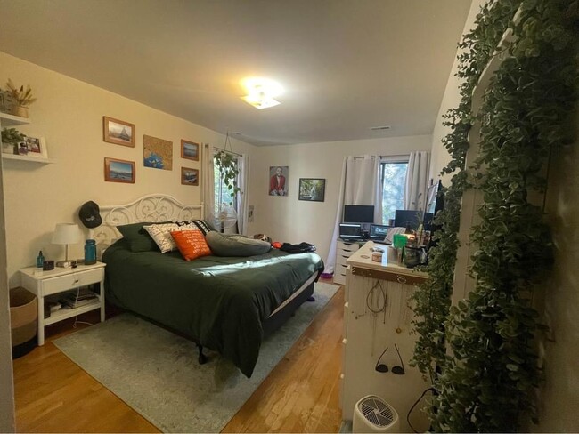 Foto del edificio - 4804 Calvert Rd