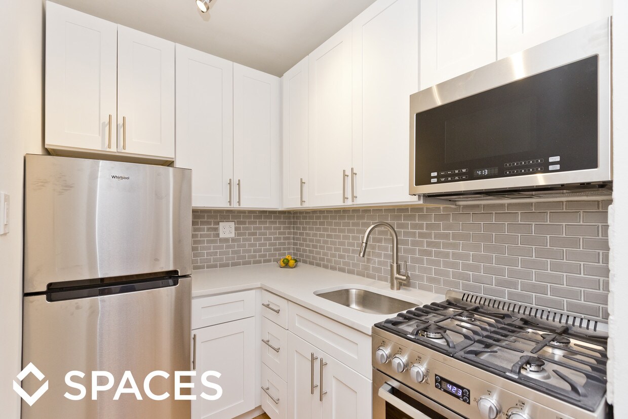 Foto principal - 3500 N Fremont St