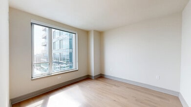 Interior Photo - 100 Pier 4