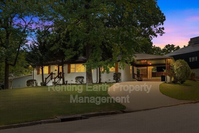 Foto del edificio - 4501 Linpark Dr