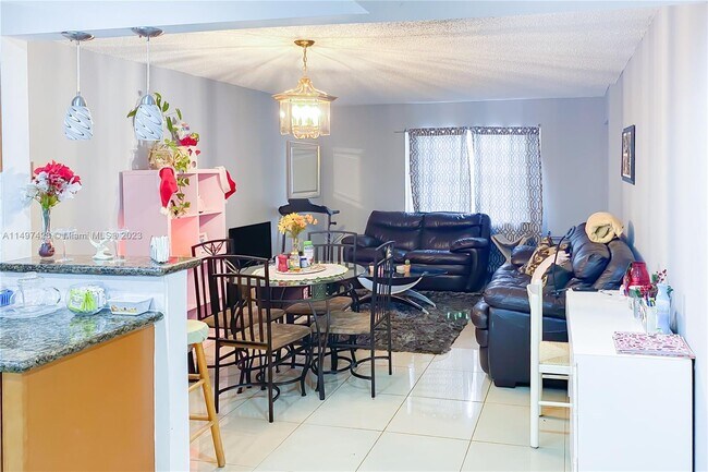 Foto del edificio - 4304 NW 9th Ave