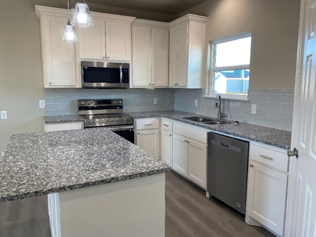 Building Photo - 135 Kurynn Cv