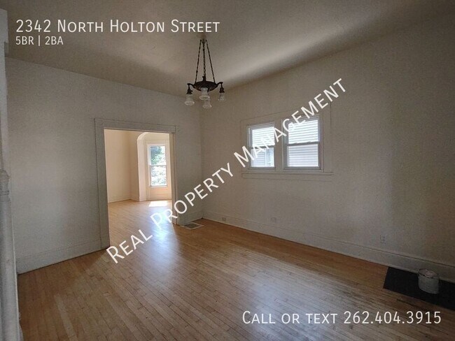Foto del edificio - 2342 N Holton St