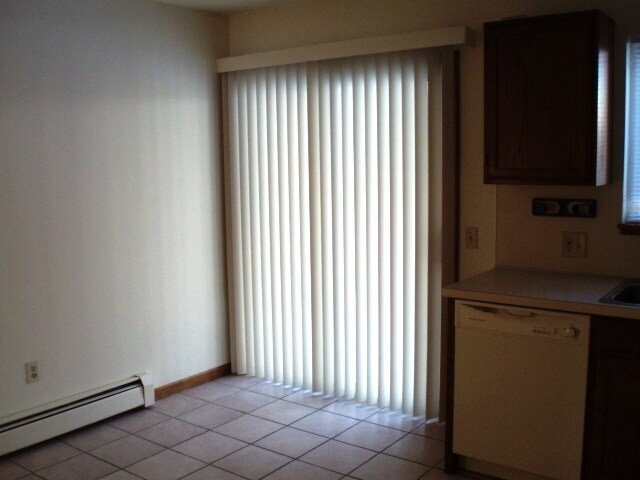 Dining - 15408 Clovernook Dr