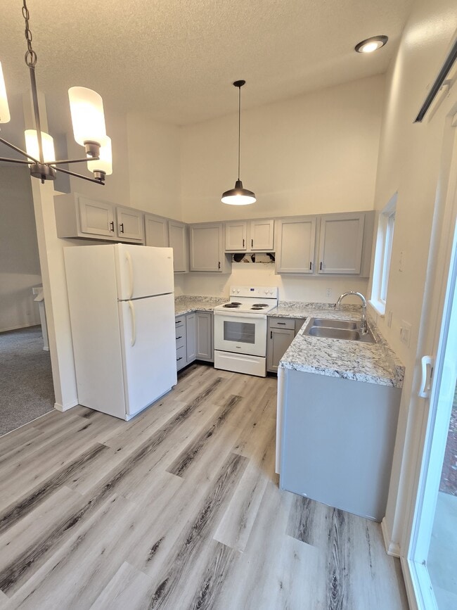 Building Photo - 7635 Churchwood Cir