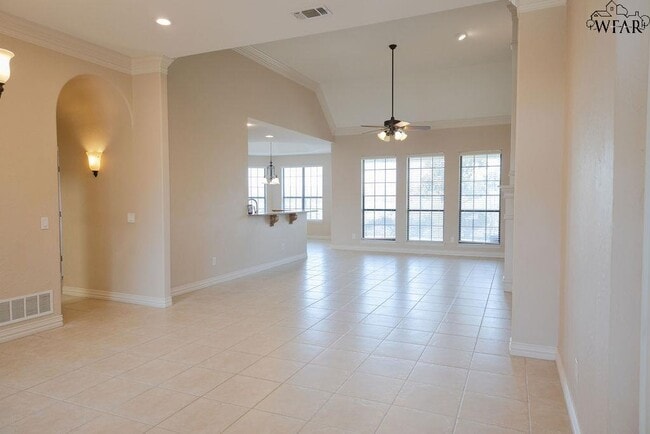 Building Photo - 4122 Candlewood Cir