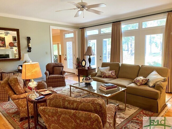 Foto del edificio - 8 Cedar Point Dr