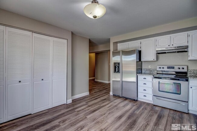 Building Photo - 7513 Cumberland Cir