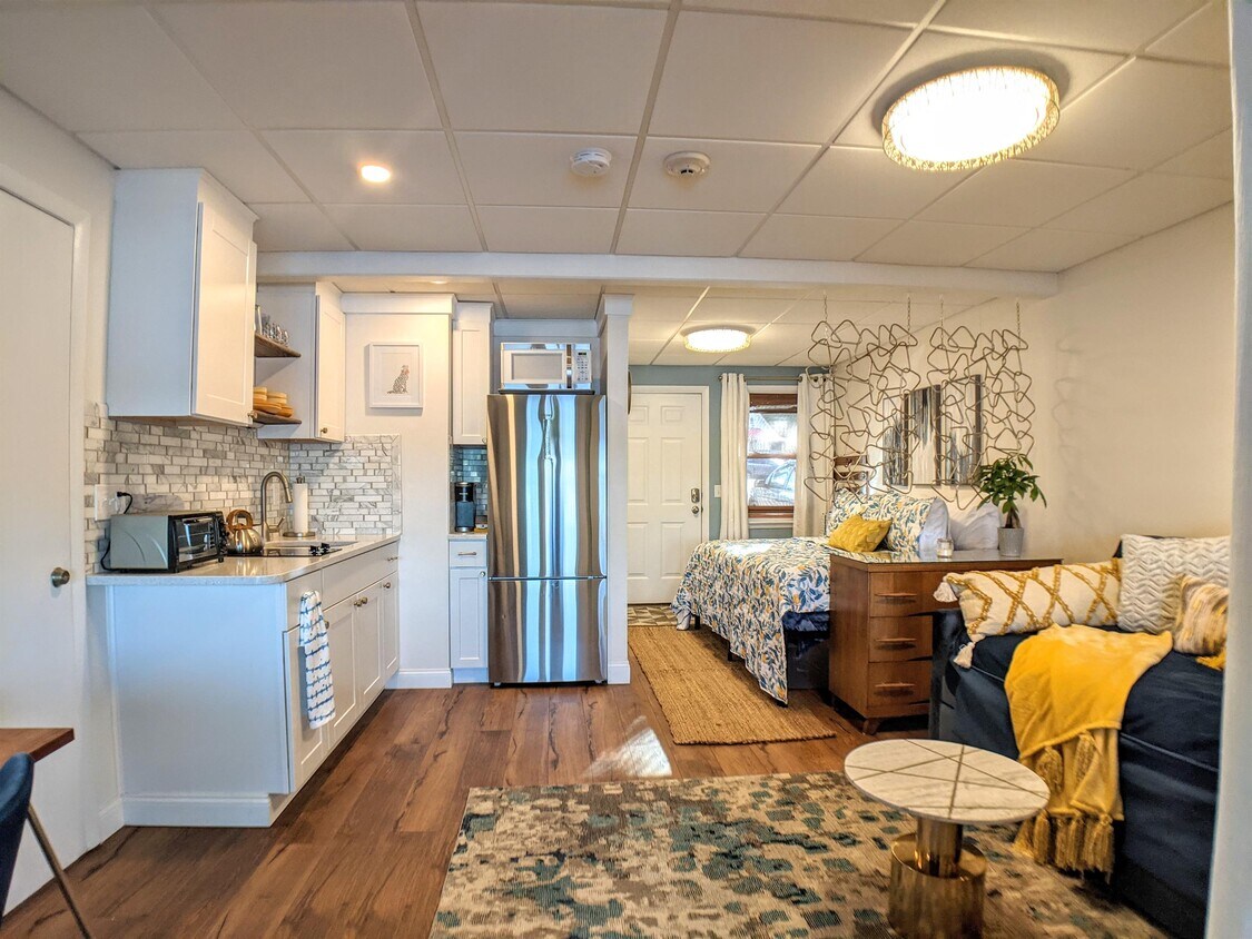 885 Laconia Rd, Tilton, NH 03276 Townhome Rentals in Tilton NH