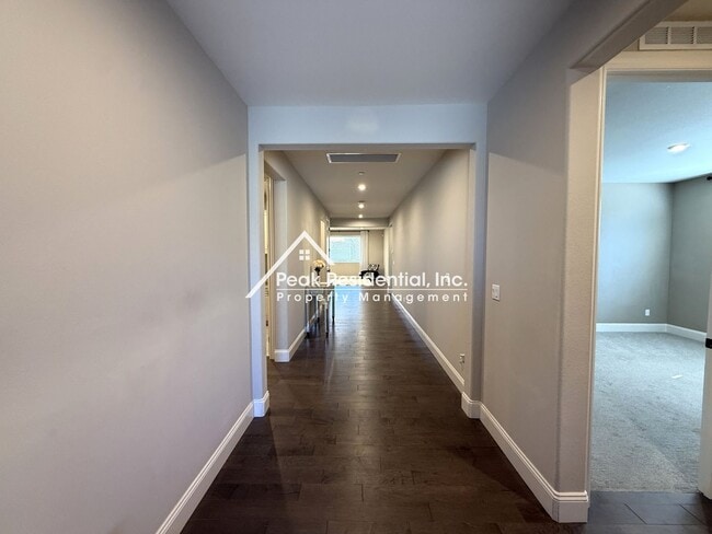 Building Photo - Updated Rocklin 3bd/4ba House With Large L...