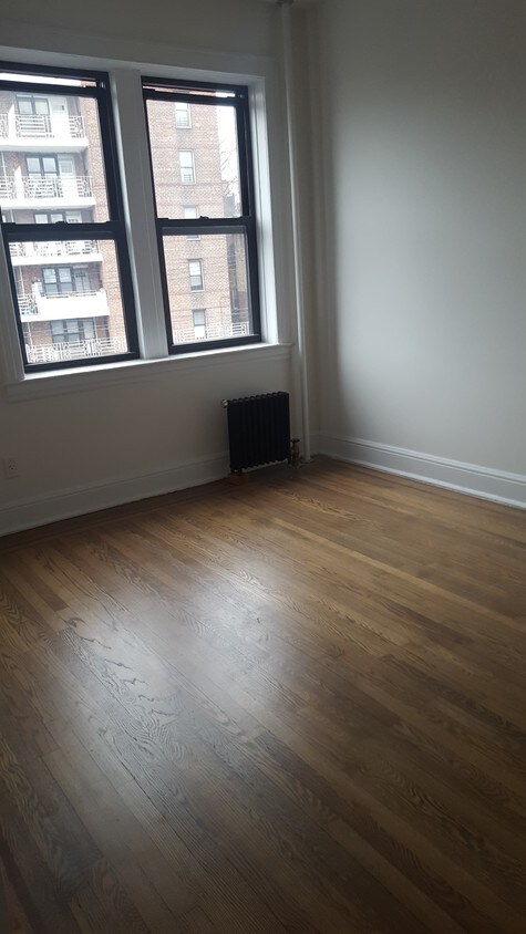 Primary Photo - 1789 Flatbush Ave