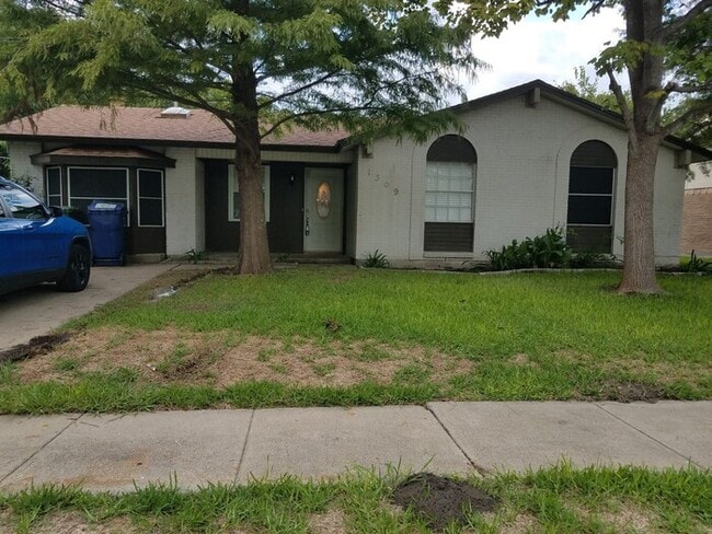 Photo - 1309 Greencove Dr House