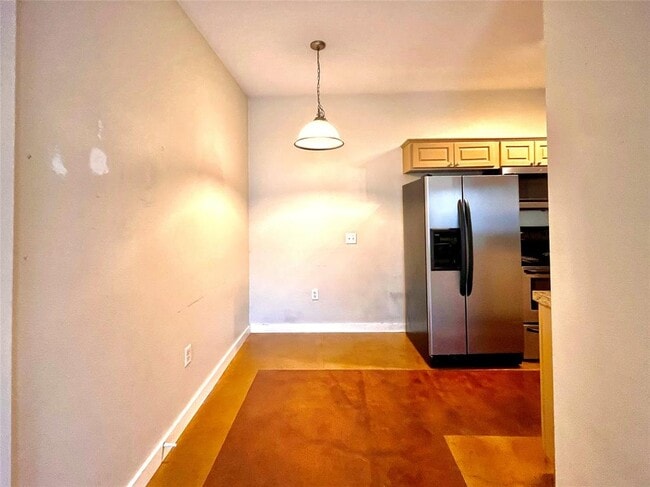Building Photo - 2106 Cullen Ave