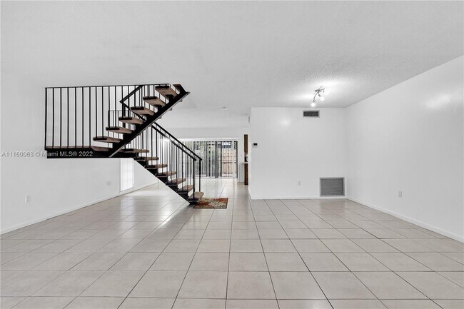 Foto del edificio - 6530 Kendale Lakes Dr