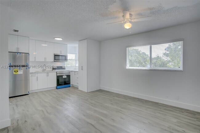 Foto del edificio - 1335 NE 5th St