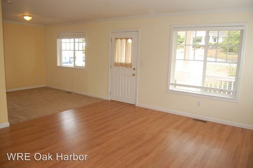 Building Photo - 1054 SW Thornberry Dr