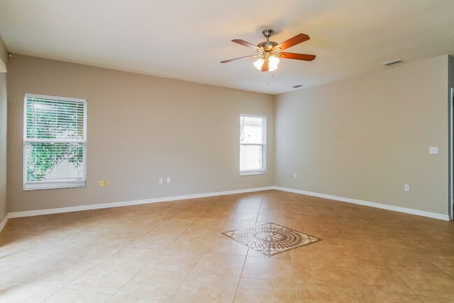 Foto del edificio - 304 Michigan Ln