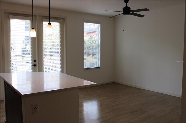 Foto del edificio - 1780 Lakemont Ave