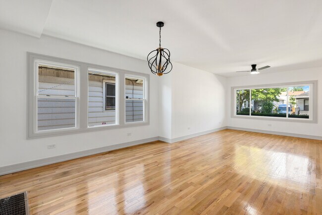 Foto del edificio - 10205 S Yale Ave