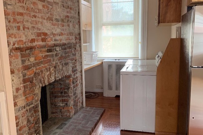 washer and dryer in unit - 217 Vine St