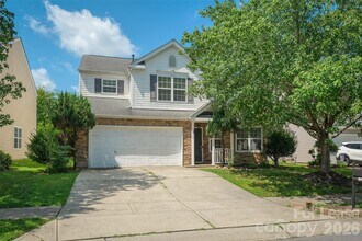 Building Photo - 10745 Glenluce Ave