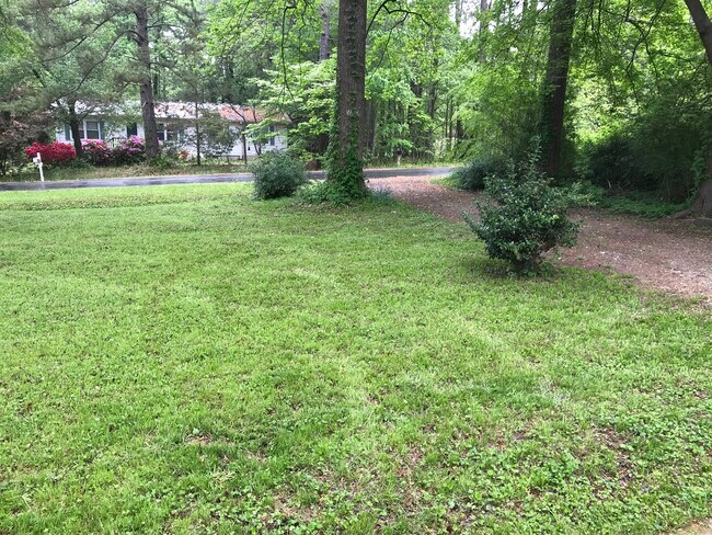 Building Photo - 5511 Ponderosa Dr