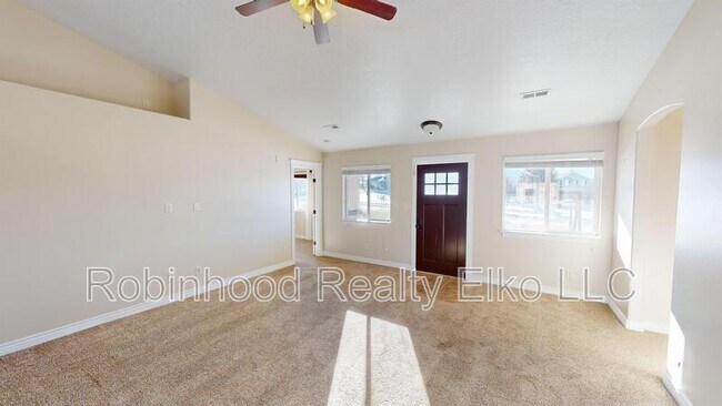 Building Photo - 963 Alpine Dr