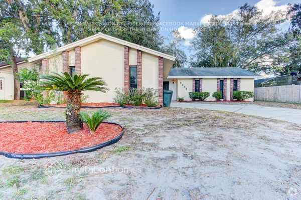 Building Photo - 5351 Cypress Dr