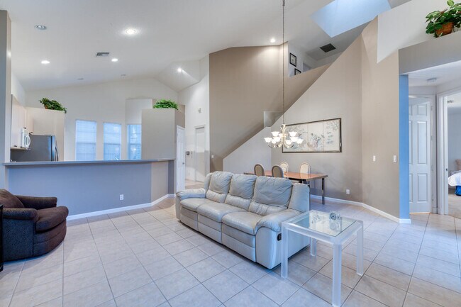 Building Photo - 7647 Gumbo Limbo Ct