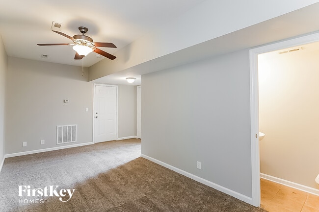 Building Photo - 1688 Ridge Runner Ct