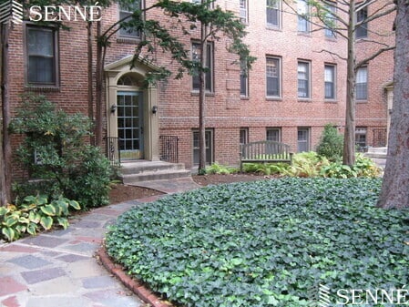 Building Photo - 15 Ware St