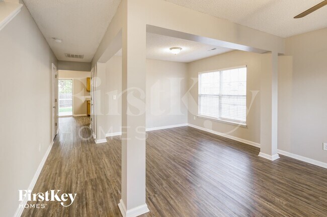 Building Photo - 5102 Torrey Ln