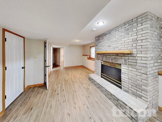 Building Photo - 1409 146th Ave NW