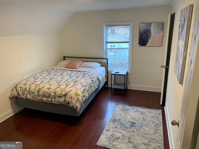 Foto del edificio - 1043 Windsor St SW
