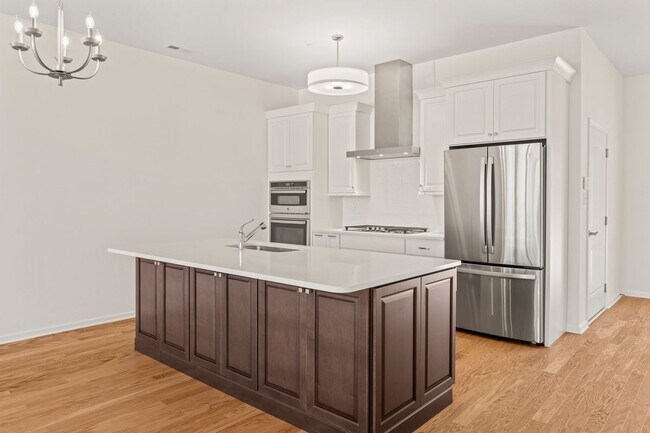 Building Photo - 2306 Palermo Dr
